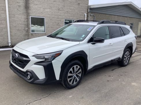 Certified 2025 Subaru Outback Premium image 7