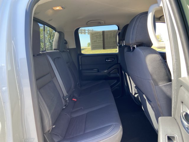 Used 2022 Nissan Frontier SV w/ Technology Package AWD/4WD image 14