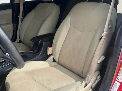 Used 2014 Dodge Avenger SE image 9