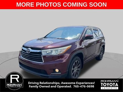 Used 2015 Toyota Highlander LE AWD/4WD image 1