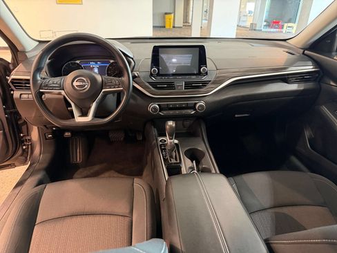 Used 2026 Nissan Altima 2.5 SV FWD image 32