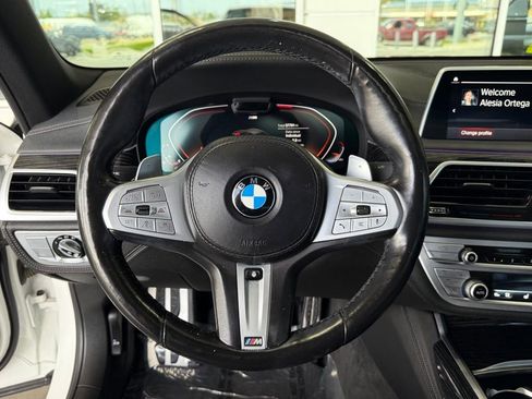Used 2022 BMW 740i w/ M Sport Package RWD image 25