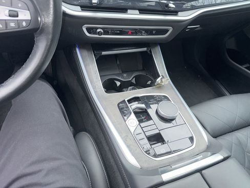 Used 2024 BMW X5 xDrive40i image 9