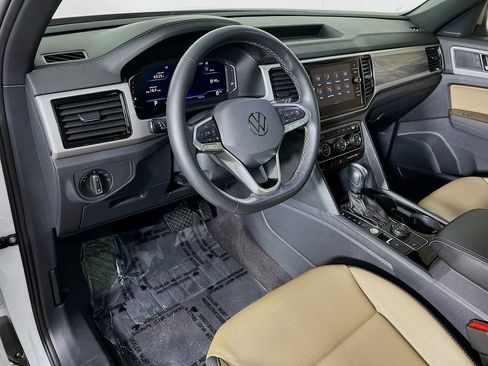 Used 2022 Volkswagen Atlas Cross Sport SE w/ Panoramic Sunroof Package AWD/4WD image 9