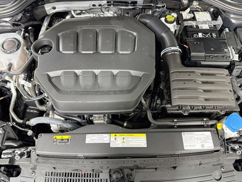 Certified 2025 Volkswagen GTI Autobahn FWD image 28