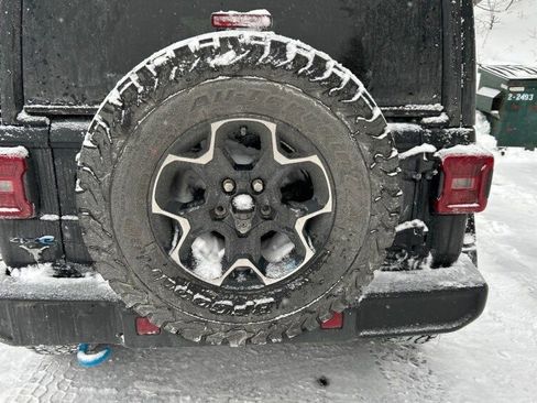 Used 2022 Jeep Wrangler Unlimited Rubicon 4xe w/ Cold Weather Group image 6