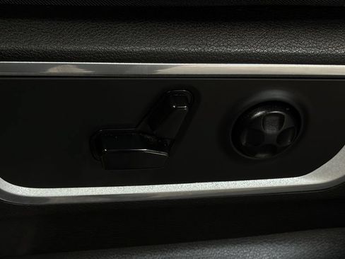 Used 2020 RAM 1500 Laramie AWD/4WD image 23