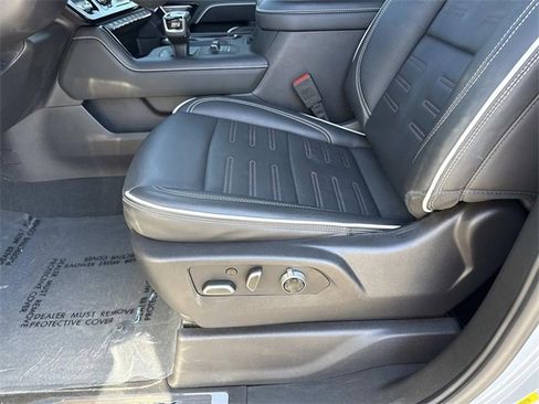 Used 2024 GMC Sierra 1500 AT4X image 11