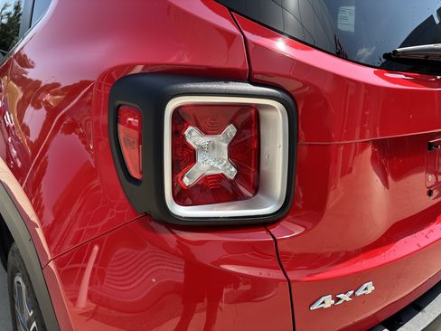 Used 2017 Jeep Renegade Limited AWD/4WD image 12