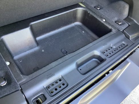 New 2025 Jeep Wrangler Rubicon w/ XTREMEE 35" Tire Package image 30