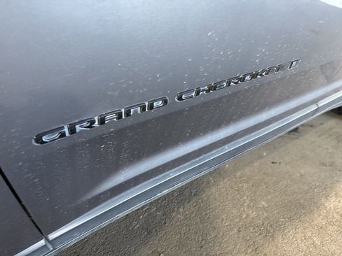 Used 2023 Jeep Grand Cherokee Altitude image 7