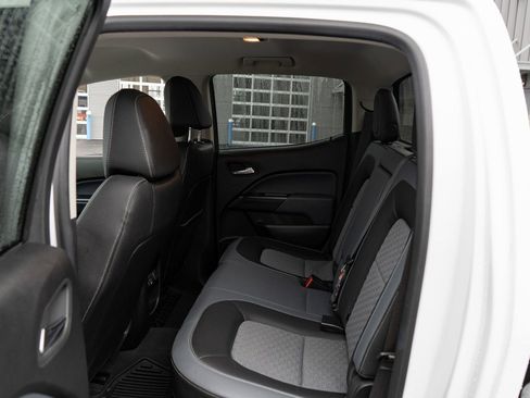 Used 2021 Chevrolet Colorado Z71 w/ Safety Package AWD/4WD image 18