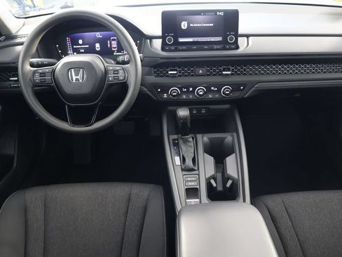 Used 2025 Honda Accord SE image 2