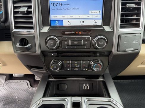 Used 2016 Ford F150 XLT w/ Equipment Group 302A Luxury image 17