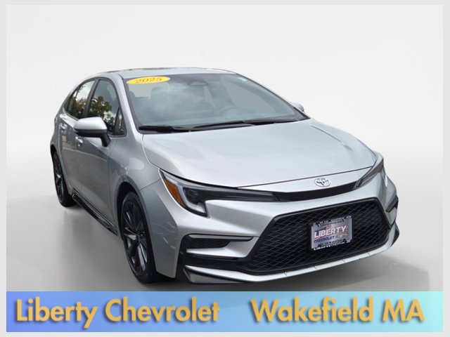 Used 2025 Toyota Corolla SE FWD image 1