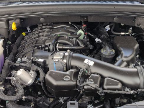 New 2025 Jeep Grand Cherokee Limited w/ Luxury Tech Group II image 13