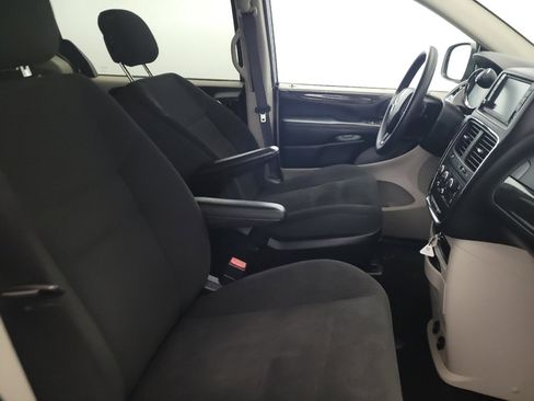 Used 2019 Dodge Grand Caravan SE w/ UConnect Hands-Free Group FWD image 21