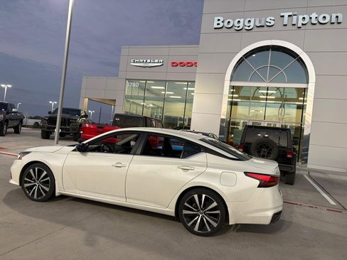 Used 2022 Nissan Altima 2.5 SR image 5