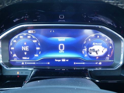 Used 2025 Chevrolet Silverado 1500 ZR2 w/ Technology Package image 27