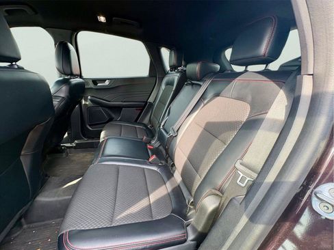 Used 2023 Ford Escape ST-Line Select AWD/4WD image 11