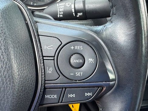 Used 2023 Toyota Camry SE FWD image 25