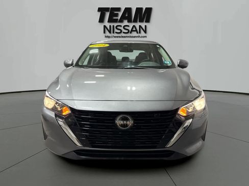 Used 2024 Nissan Sentra SV image 3