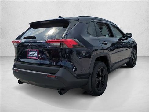 Certified 2023 Toyota RAV4 XLE w/ Convenience Package FWD image 5