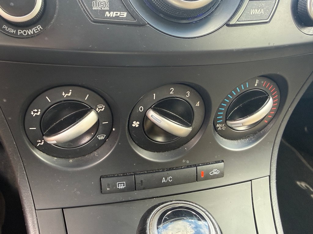 Used 2012 MAZDA MAZDA3 i Touring FWD image 15
