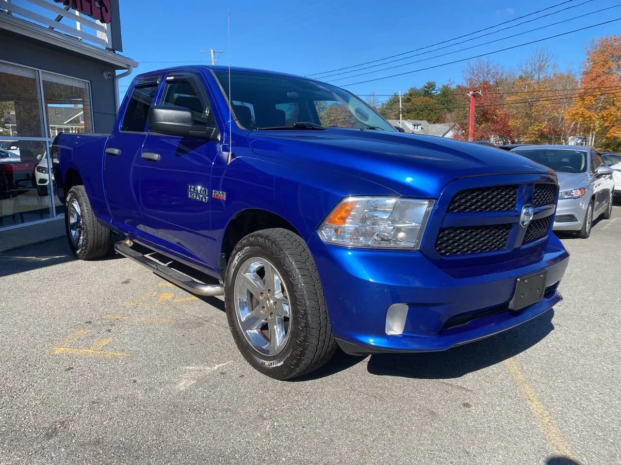 Used 2017 RAM 1500 Express w/ Express Value Package AWD/4WD image 3