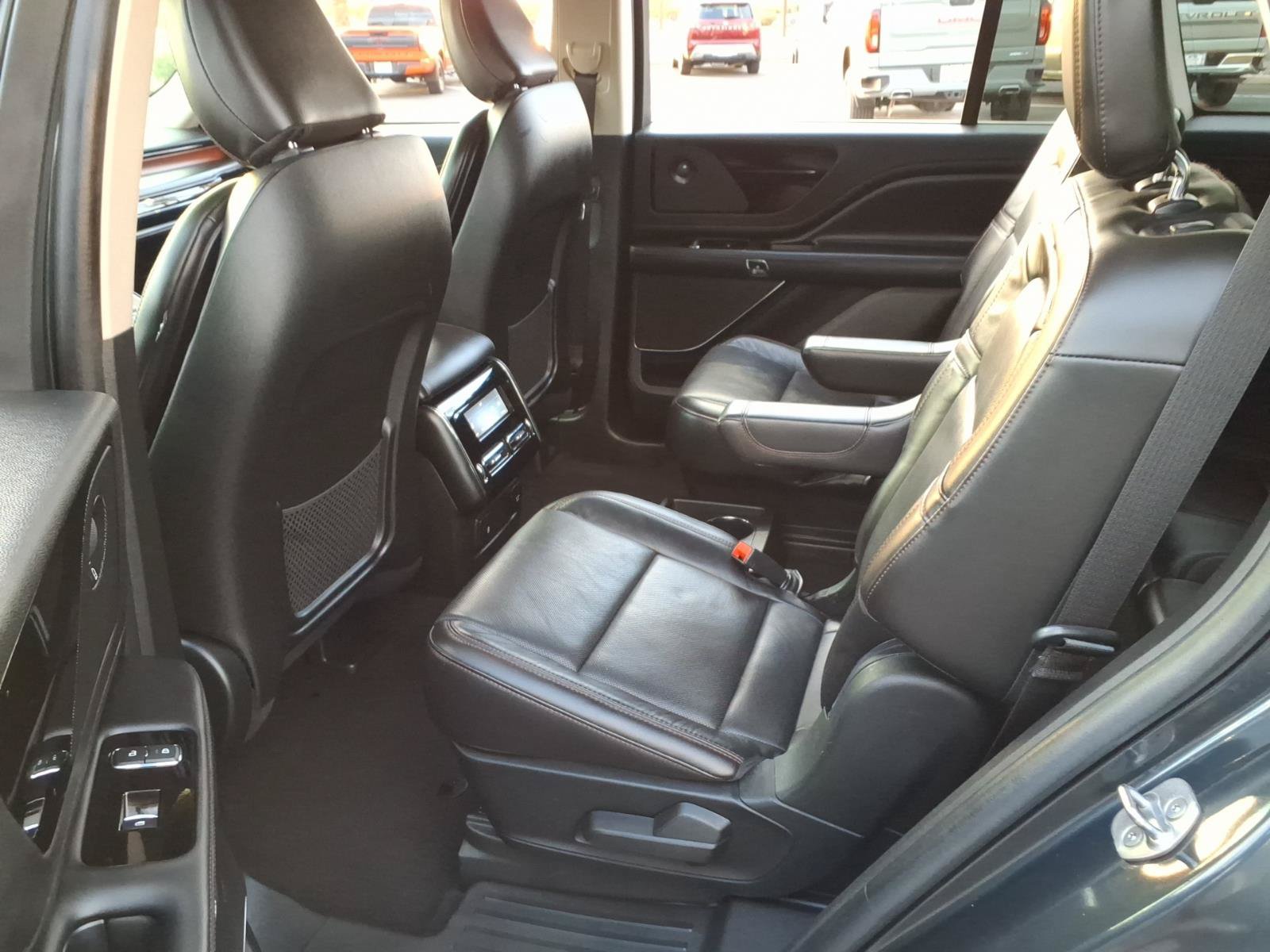 Used 2022 Lincoln Aviator Reserve w/ Elements Package Plus RWD image 10