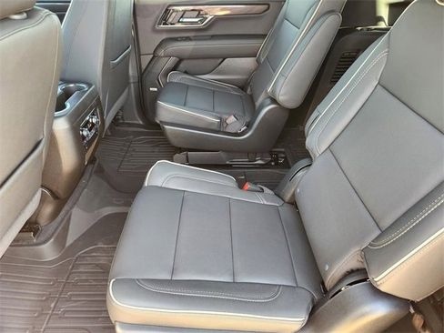 New 2026 GMC Yukon XL Elevation w/ LPO, Floor Liner Package image 22