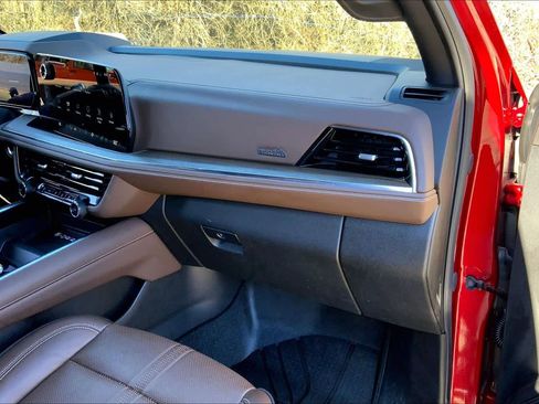 Certified 2025 Chevrolet Tahoe High Country w/ Sun And Tow Package image 17