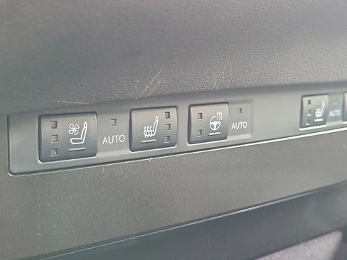 Used 2024 Lexus ES 300h w/ Premium Package FWD image 10