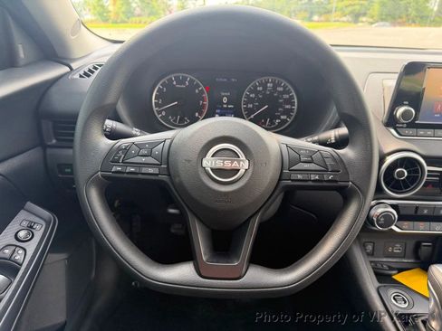 Used 2024 Nissan Sentra S FWD image 19