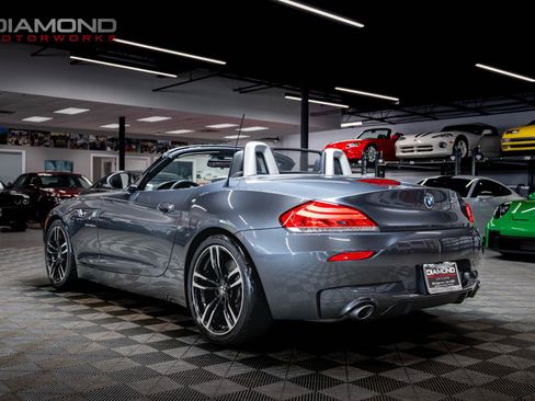 Used 2016 BMW Z4 sDrive35is RWD image 2
