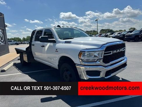 Used 2022 RAM 3500 Tradesman w/ Chrome Appearance Group AWD/4WD image 2