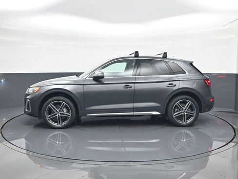 Used 2021 Audi Q5 e Premium Plus w/ Premium Plus Package AWD/4WD image 3
