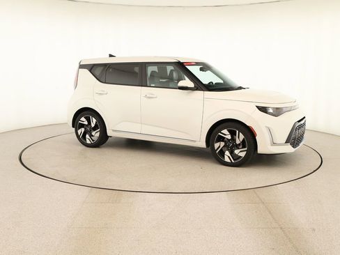 Used 2023 Kia Soul GT-Line FWD image 9