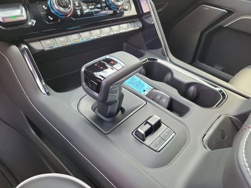Used 2024 GMC Sierra 1500 AT4X image 21