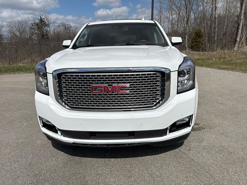 Used 2015 GMC Yukon Denali w/ Premium Package AWD/4WD image 2