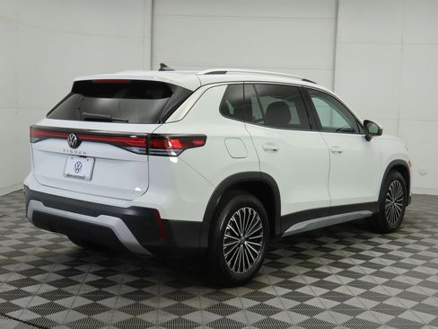 New 2026 Volkswagen Tiguan S FWD image 5