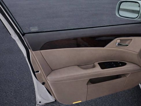 Used 2008 Toyota Avalon XLS image 10