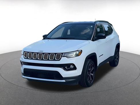 Used 2025 Jeep Compass Limited AWD/4WD image 7