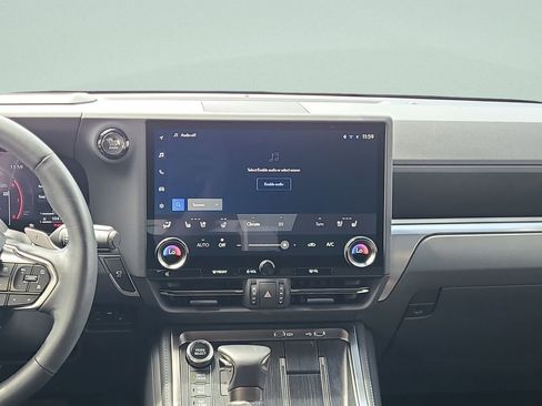 Used 2024 Lexus GX 550 image 17