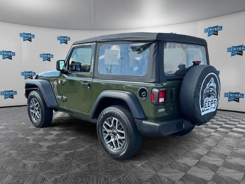 Used 2021 Jeep Wrangler Sport AWD/4WD image 4