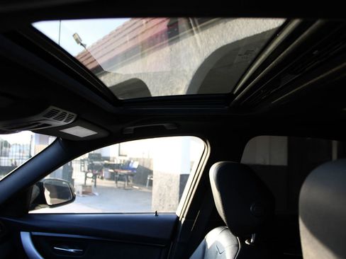 Used 2017 BMW 330i Sedan image 14