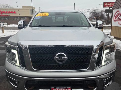 Used 2017 Nissan Titan SL w/ Off-Road Package image 3