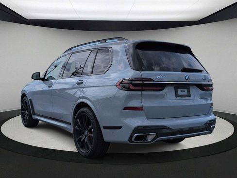 Used 2026 BMW X7 xDrive40i w/ M Sport Package AWD/4WD image 6