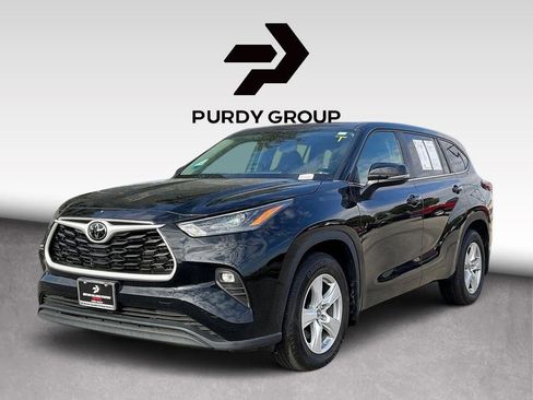 Used 2024 Toyota Highlander LE image 1