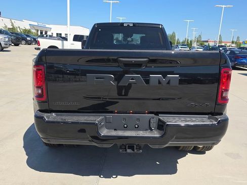 New 2026 RAM 3500 Big Horn AWD/4WD image 4
